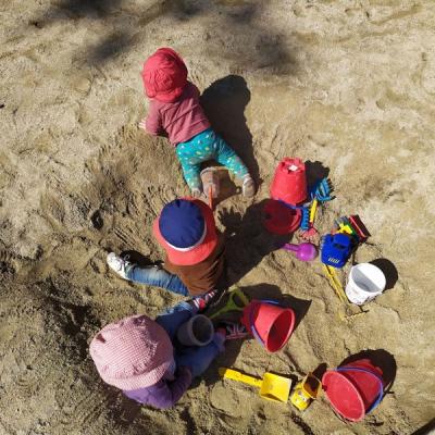 Jeux de sable à la base de loisirs