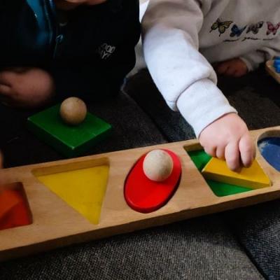 Les premiers emboitements